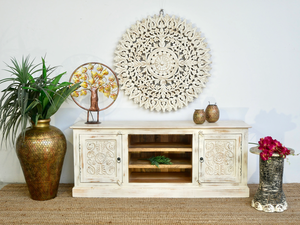 Elegante Mueble para TV Monroe, Moderno Soporte para TV de Madera de Mango, Mueble de Entretenimiento de Madera Sólida, Mueble para TV Hecho a Mano Extensible para Sala de Estar - Product Image 4