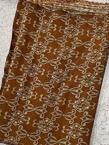 Tissu imprimé numérique de qualité supérieure en polyester, coton, rayonne et mousseline à motifs floraux pour robes, chemisiers et vêtements féminins - Product Image 4