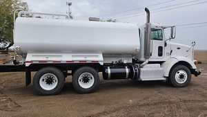 Long Haul Freight Semi <b>Truck</b> Tractor Head 6x4 Sleeper Cab Diesel Heavy Duty Transport <b>Truck</b> - Product Image 2