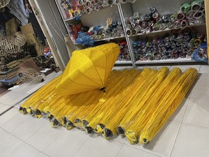 Linternas de seda con forma de OVNI al por mayor, linternas de seda con marco de bambú de Vietnam, linternas de seda decorativas para decoración de fiestas - Product Image 5