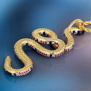 Colgante de Serpiente con Incrustaciones de Diamantes Multicolores de Alta Calidad, Estilo Hip Hop, Hecho a Mano, Certificado, Joyería Unisex, KRISHNAM JEWELS - Product Image 4