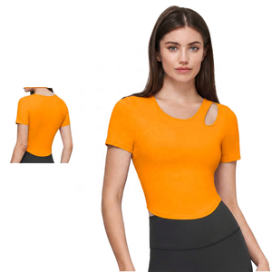Chemises et hauts de yoga pour femmes à col en U et manches courtes avec design épaules, séchage rapide, écologiques, coupe ajustée, respirants, vêtements de fitness - Product Image 2
