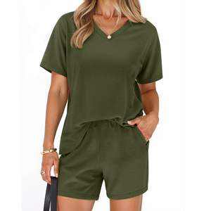 ชุดลำลองผู้หญิงสองชิ้น เสื้อยืดคอวีแขนสั้นทรงหลวมและกางเกงขาสั้นเอวสูง ชุดฤดูร้อน ขายส่ง ผู้ผลิต OEM - Product Image 5