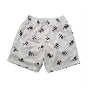 กางเกงขาสั้นตาข่ายโพลีเอสเตอร์ 100% ดีไซน์ทันสมัย เหมาะสำหรับออกกำลังกาย ฟิตเนส วิ่ง ใส่ลำลองทุกวัน กันลม เอวยางยืด - Product Image 1