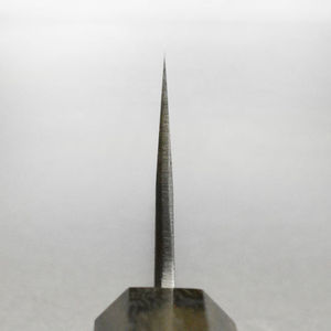 Couteau de chef japonais en acier Damas, pointe clip, bord dentelé, personnalisable OEM, cadeau pour père et mère avec garantie de 3 ans - Product Image 3