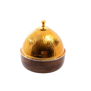 Casserole de service en bois au design tendance avec couvercle martelé en acier inoxydable poli or, pot de service alimentaire - Product Image 4