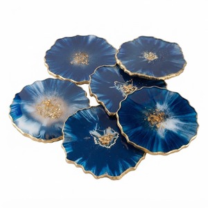 Posavasos de Resina Azul Marmoleado de Lujo, Hecho a Mano con Resina Epoxi y Borde Dorado, para Decoración del Hogar y Bodas - Product Image 2