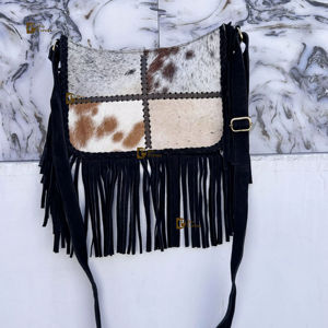 Sac bandoulière en cuir de vachette à franges en fourrure, patchs en cuir de vachette, sac à main en fourrure, sac bandoulière, sacs tendance style gypsy, vente chaude - Product Image 1