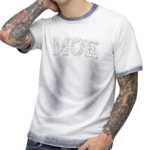 T-shirt pour homme avec logo appliqué sur la poitrine, coton teint en pièce, style streetwear, coupe slim, production en gros OEM - Product Image 3