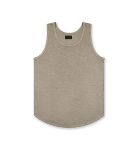 เสื้อกล้ามดีไซน์เรียบง่ายแต่โดดเด่น ผลิตจากผ้าฝ้ายผสมเนื้อนุ่ม ระบายอากาศได้ดีและมีสไตล์ เหมาะสำหรับสตรีทแวร์สมัยใหม่และการออกกำลังกาย - Product Image 1