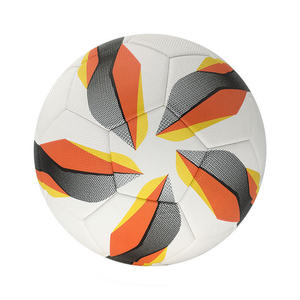 Ballon de football blanc avec motif orange, jaune et noir, impression sérigraphique, style populaire pour l'entraînement, les matchs, utilisation en intérieur et en extérieur - Product Image 1