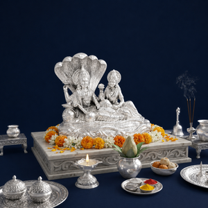 Idole Laxmi Narayan plaquée argent 999 de Jaipur Metals |   Statue d'art déco pour la maison 100% en laiton |   5,5x3,5x5 cm |   94g |   Pooja et Cadeau - Product Image 1