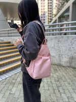 Sac à dos bandoulière polyvalent pour femme, petit et léger, imperméable avec fermeture éclair, à prix réduit