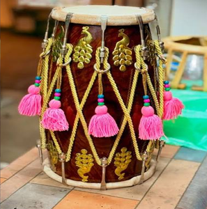 Tabla en bois classique avec cordes épaisses blanches et anneaux métalliques, disponible à prix de gros. - Product Image 2
