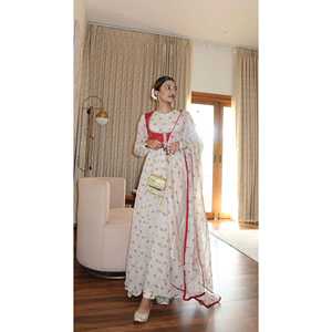 ชุดออกงานปาร์ตี้จีนแบบดั้งเดิมพร้อม Koti และ dupatta หรูหราสำหรับโอกาสพิเศษ - Product Image 2