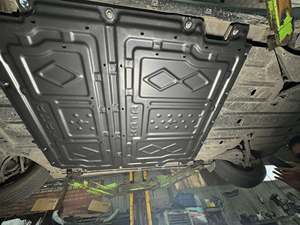 แผ่นกันกระแทกใต้ท้องรถยนต์ KATA Heavy Duty Steel Battery Armor Shield สำหรับ VinFast Limo สีเขียว แบบสองชิ้น - Product Image 4