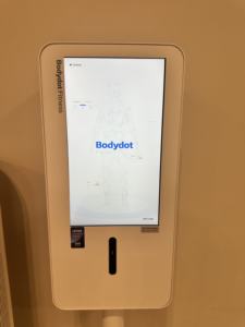 Analizador de Salud Corporal Inteligente Bodydot BDF1000 con IA, Marco Flexible de Aleación de Aluminio, No Plegable, Seguimiento de Postura Corporal Completa - Product Image 1