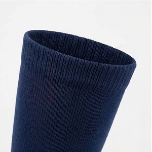 Chaussettes hautes pour hommes, couleur unie, tricotées, respirantes, en coton et élasthanne, style sport, automne, style classique - Product Image 4