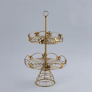 Support à gâteau à double étage en métal de style royal avec bords décoratifs pour cérémonie de fiançailles et présentation d'événements spéciaux - Product Image 6