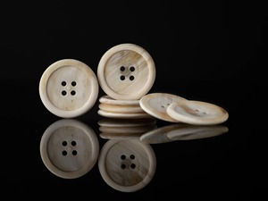 Professional <b>Button</b> Manufacturer Offers Round 4 Hole Natural White Grey Buffalo Bone Material <b>Suit</b> <b>Button</b> Haute Couture <b>Button</b> - Product Image 1
