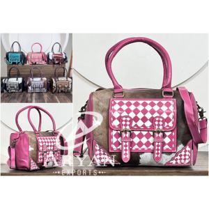 Bolso de Hombro Cruzado de Cuero Genuino con Diseño a Cuadros y Pelo, Fabricado Profesionalmente para Mujer - Product Image 1