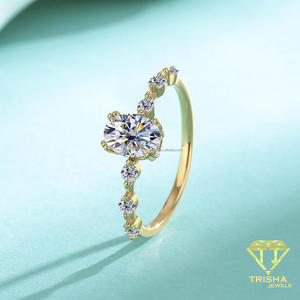 Anillo de compromiso de moissanita de corte redondo de lujo, plata de ley 925 con acabado en oro, elegante joya nupcial, regalo para mujer - Product Image 3