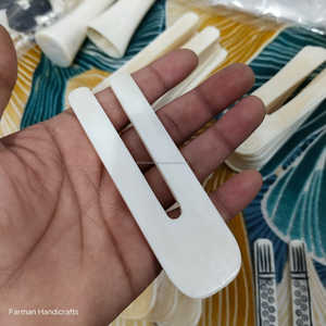 Lucette artisanale en os de buffle blanc, style Viking, outil de tissage moderne et écologique par FARMAN HANDICRAFTS à prix compétitif - Product Image 6