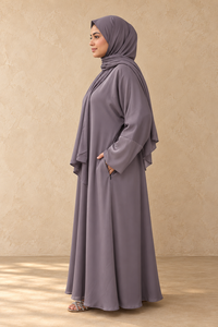 Abaya Elegante de Chifón Gris Malva Ahumado Mishkat Couture con Mangas Largas, Antiarrugas y Ligera, Ropa Modesta para Mujer - Product Image 5