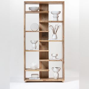 Étagères de présentation en bois Vandana Merino Pebble, design minimaliste moderne en bois massif - Product Image 1