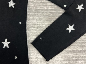 เสื้อฮู้ดดี้ลำลองผู้ชายดีไซน์ใหม่ล่าสุดสำหรับฤดูใบไม้ร่วง พร้อมพิมพ์โลโก้ตามสั่ง ผลิตจากผ้าโพลีเอสเตอร์/คอตตอนเจอร์ซีย์ ทรงปกติ เป็นมิตรต่อสิ่งแวดล้อม - Product Image 1