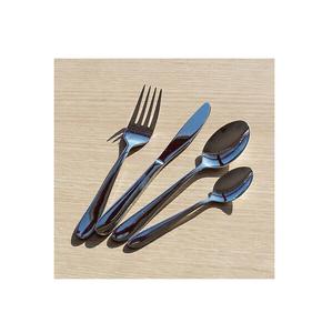 Juego de Cubiertos de Acero Inoxidable de Cuatro Piezas, Decorativos, Pulidos, Aptos para Lavavajillas, Duraderos y Sostenibles - Product Image 1