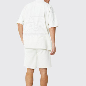 Camiseta con Diseño Clásico Inspirado en el Estilo Vintage, con Opciones de Uso Versátiles y Tacto Suave - Product Image 3