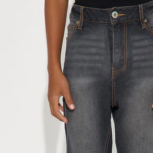 Tissu de qualité supérieure avec des matériaux de haute qualité, confortable et extensible / Jeans en denim pour garçons pour un usage quotidien actif - Product Image 2