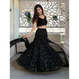 Magnifique Lehenga Choli en Organza Noir Brodé pour Réception, Vêtement Zeel Semi-Couture, 2,5 kg, Fabrication Manuelle - Product Image 4