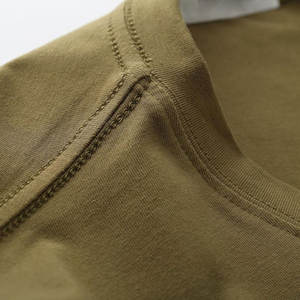 T-shirt personnalisé pour homme en coton 100% vert olive, col rond, manches courtes, haut d'été |   Coupe classique, écologique et respirant - Product Image 4