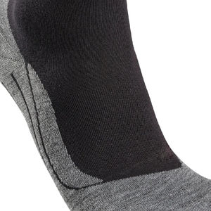 Chaussettes de sport athlétiques pour hommes, couleur unie, compression, personnalisables avec votre propre logo, pour le badminton, le cyclisme et la course à pied. - Product Image 5