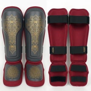 Protège-tibias noirs et or en néoprène avec fermeture auto-agrippante, équipement de boxe professionnel extensible unisexe pour adultes - Product Image 3
