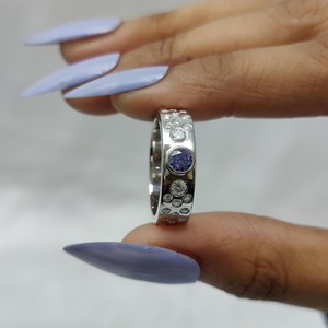 Bague large en argent sterling 925 original avec moissanite taille ronde et saphir pierre de naissance, bijou de fiançailles raffiné, cadeau pour partenaire - Product Image 1