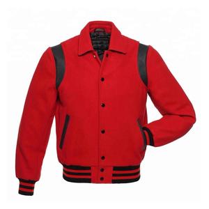 Veste universitaire en laine rouge pour homme avec accents noirs sur les manches, col rabattu, fermeture boutonnée, style preppy, vêtement d'extérieur pour l'automne - Product Image 1