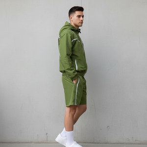 Ensemble survêtement homme streetwear léger avec coupe-vent à rayures réfléchissantes 3M et short à capuche 2 pièces, coupe-vent zippé personnalisé - Product Image 4