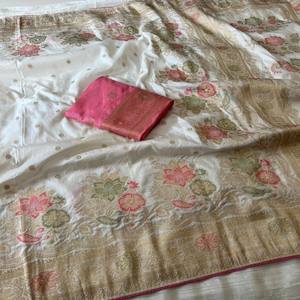 VASTRA COTTAGE Sari de Seda Dola Premium con Tejido Meenakari Zari, Borde de Zari con Ribete y Blusa en Contraste, Sari Elegante para Fiestas - Product Image 2