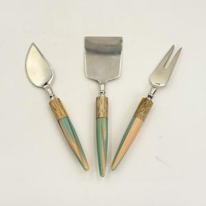 Ensemble de 3 pièces en métal argenté poli pour le fromage avec manche en résine pour table de petit-déjeuner, couteaux à fromage, ensembles de spatules à beurre - Product Image 2