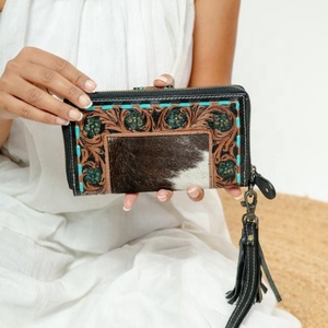 Cartera tallada a mano de nuevo diseñador, cartera de mano con estilo de cuero genuino para el cabello en la cartera de piel de vaca, carteras de pulsera de cuero occidental - Product Image 4