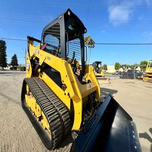 Chargeuse compacte sur pneus CAT 259D3 d'occasion – Offre Spéciale – Mini-chargeuse polyvalente et fiable – Livraison rapide disponible - Product Image 5