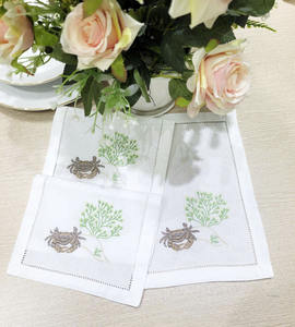 Servilletas de Bebidas Bordadas Personalizadas al por Mayor con Diseño de Cangrejo, Servilletas de Algodón Blanco con Dobladillo, Servilletas de Cóctel para Eventos en el Hogar y Bares - Product Image 3
