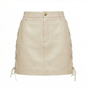 Jupe crayon mini en similicuir taille haute pour femme avec détail latéral à lacets, couleur unie, style sexy, à porter toute l'année - Product Image 1