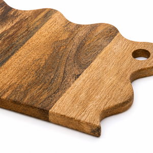Planche à découper en bois artisanale avec poignée |   Planche à découper en bois de qualité supérieure |   Planche de service pour fromages, pains et charcuteries - Product Image 4