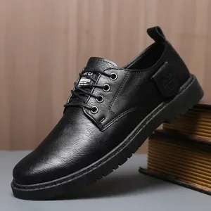 Zapatillas de lujo para hombre, de cuero vacuno negro y naranja, con cordones, puntera transpirable, entresuela impermeable, estilo camuflaje grueso, bordadas. - Product Image 1