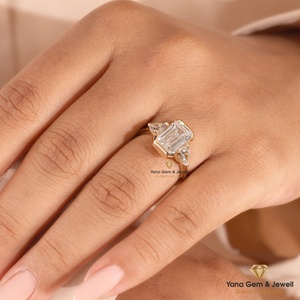 แหวนแต่งงานทองคำแท้ 14K ทรงเหลี่ยมมรกต ประดับเพชร CVD แล็บโกรว์ สี D ความใส VVS2 น้ำหนัก 3.00 กะรัต รับรองโดย IGI - Product Image 4