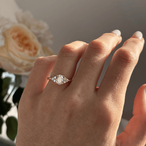 Anillo de Diamante Cultivado en Laboratorio con Certificado IGI, Corte Redondo de 1-5 Quilates, Diseño de Racimo Triangular, Oro Sólido de 18K, 14K, 10K, Plata 925, Anillo de Compromiso - Product Image 6